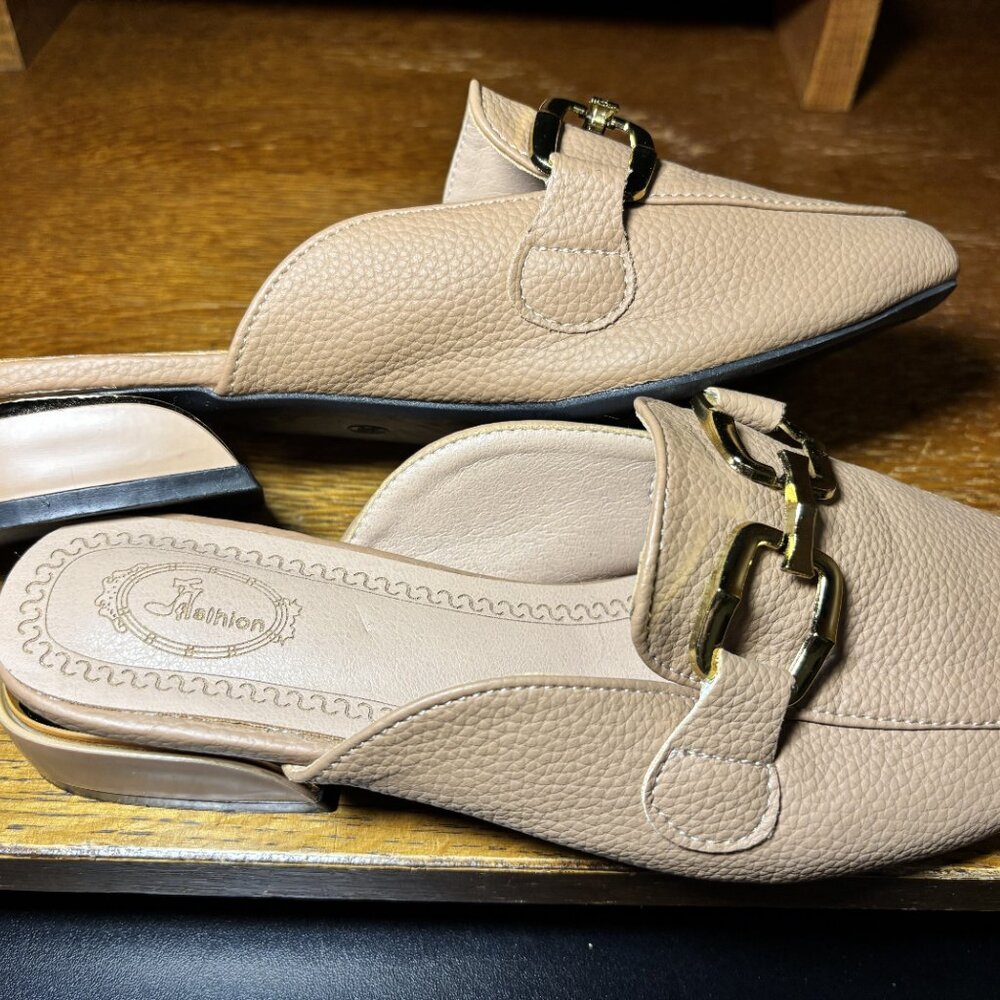 Source Unknown Tan Loafers With Gold Accents, Beu… - image 2